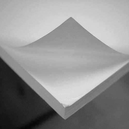 Carton plume adhésivé 10 mm 100 cm x 140 cm Carton plume adhésivé 10 mm 100 cm x 140 cm